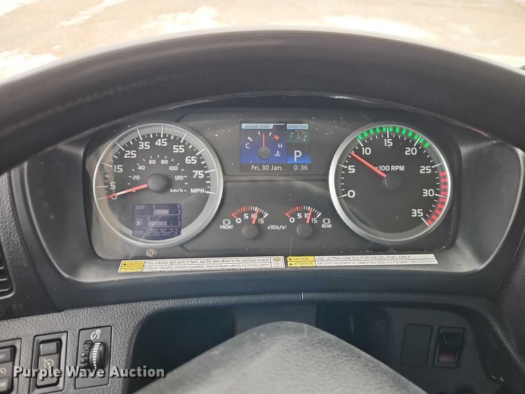 image for item EO4925 2011 Hino 268 box truck