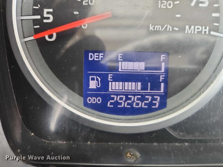 image for item EO4925 2011 Hino 268 box truck