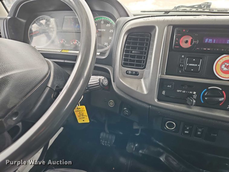 image for item EO4925 2011 Hino 268 box truck