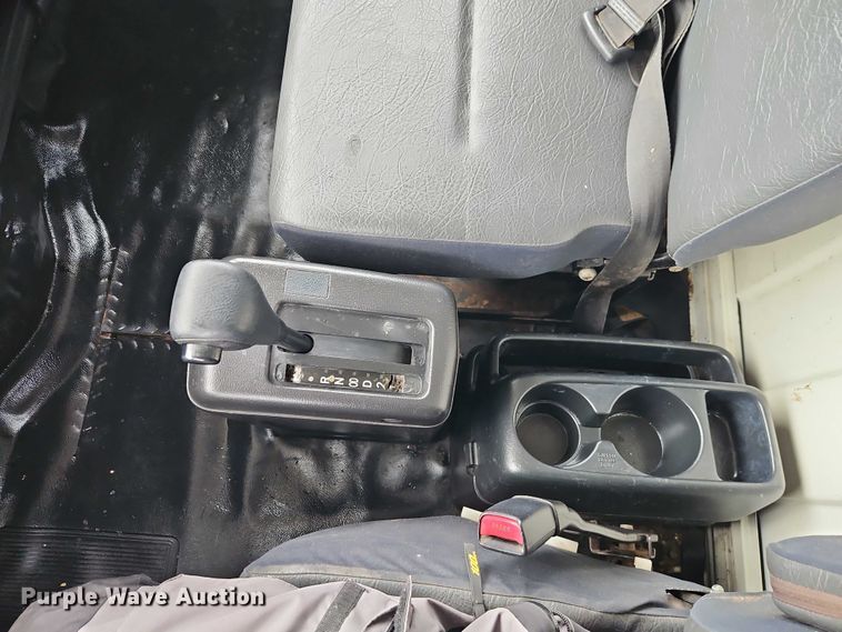 image for item EO4925 2011 Hino 268 box truck