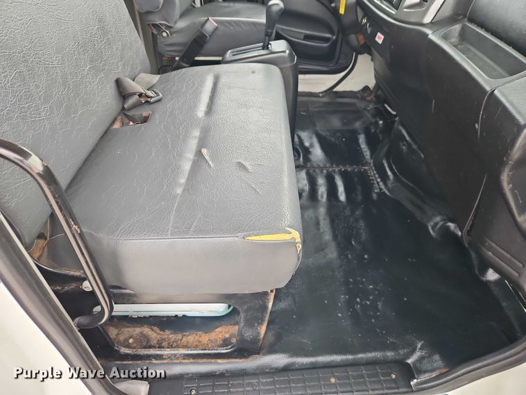 image for item EO4925 2011 Hino 268 box truck