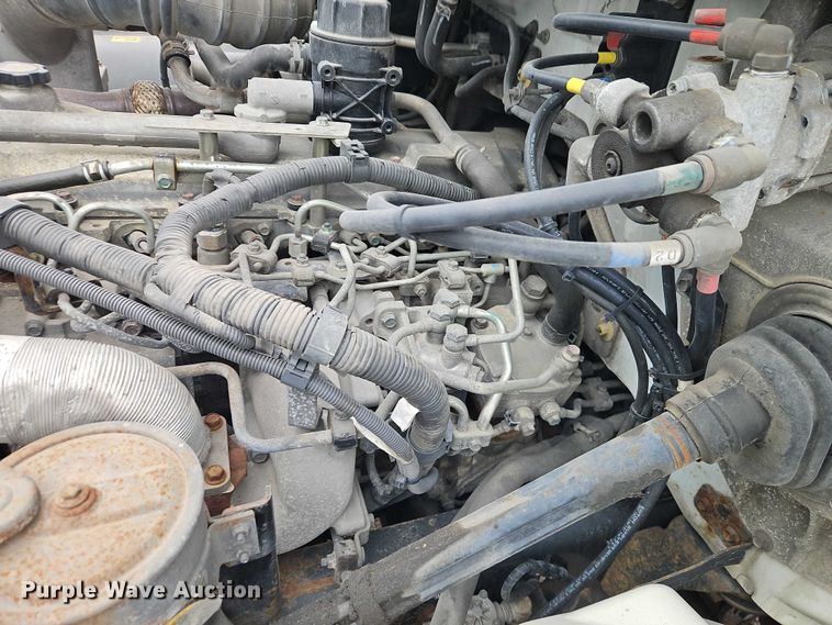 image for item EO4925 2011 Hino 268 box truck