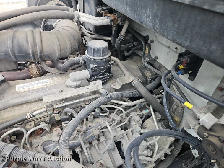 image for item EO4925 2011 Hino 268 box truck