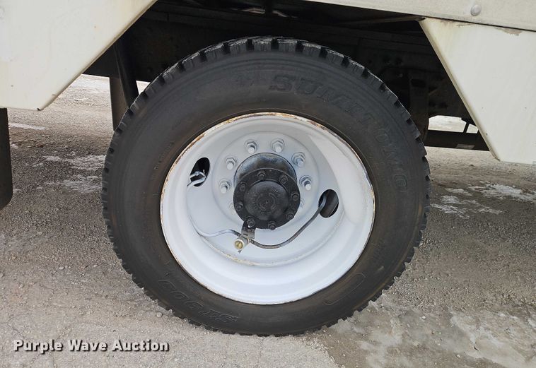 image for item EO4925 2011 Hino 268 box truck