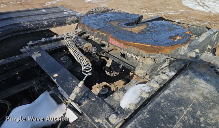 image for item EO4966 2018 Peterbilt 579 semi truck