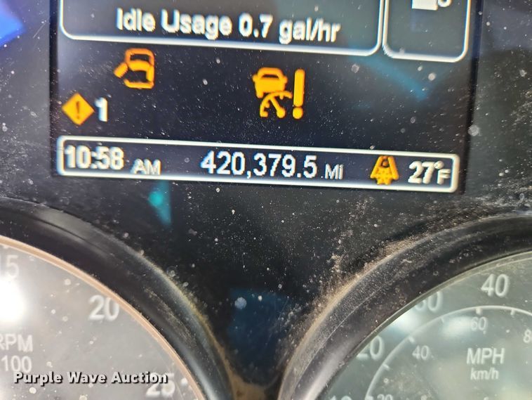 image for item EO4966 2018 Peterbilt 579 semi truck