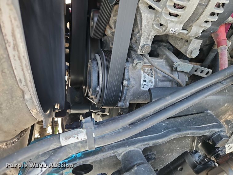 image for item EO4966 2018 Peterbilt 579 semi truck