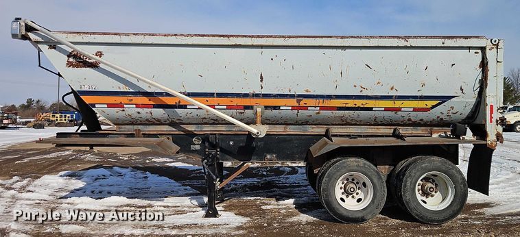 image for item EO4967 1970 Fruehauf  end dump trailer