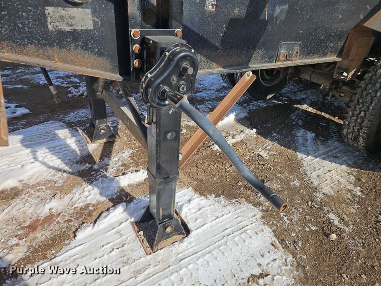 image for item EO4967 1970 Fruehauf  end dump trailer