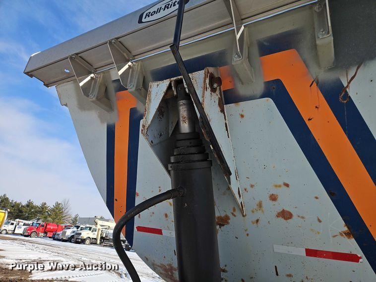 image for item EO4967 1970 Fruehauf  end dump trailer