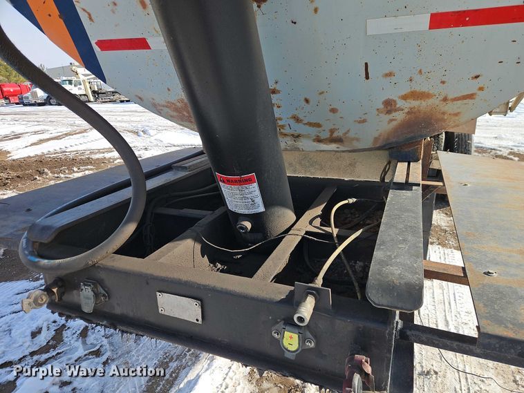 image for item EO4967 1970 Fruehauf  end dump trailer