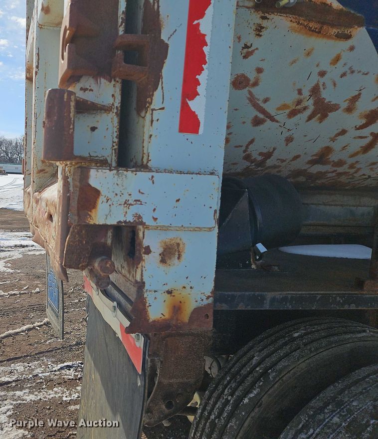 image for item EO4967 1970 Fruehauf  end dump trailer