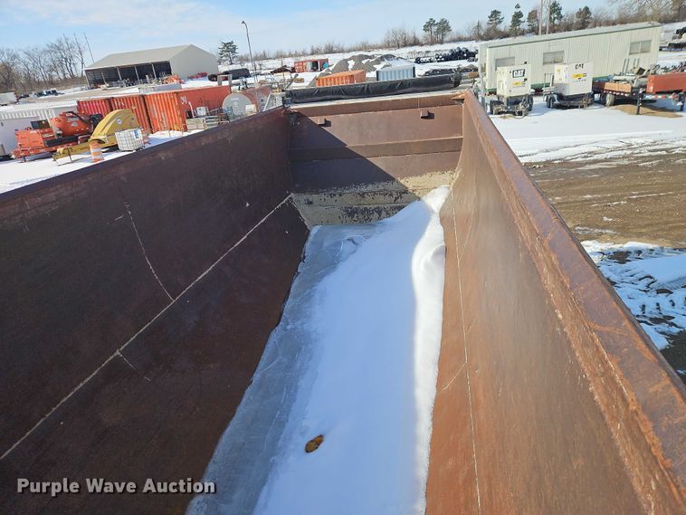 image for item EO4967 1970 Fruehauf  end dump trailer