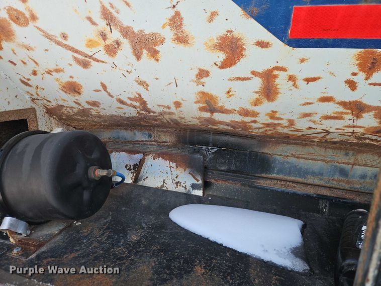 image for item EO4967 1970 Fruehauf  end dump trailer