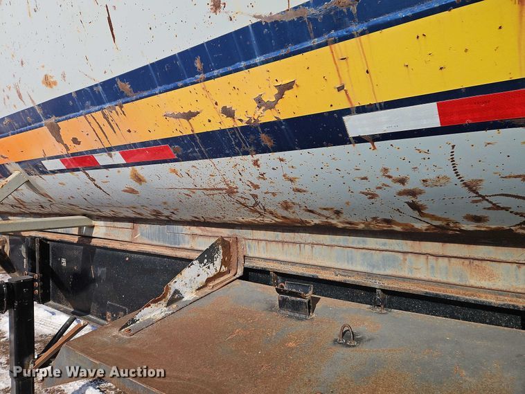 image for item EO4967 1970 Fruehauf  end dump trailer