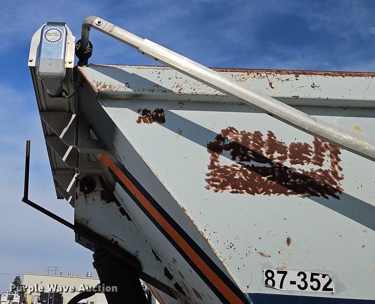 image for item EO4967 1970 Fruehauf  end dump trailer