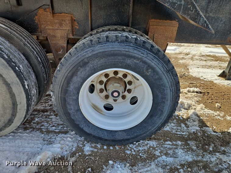 image for item EO4967 1970 Fruehauf  end dump trailer