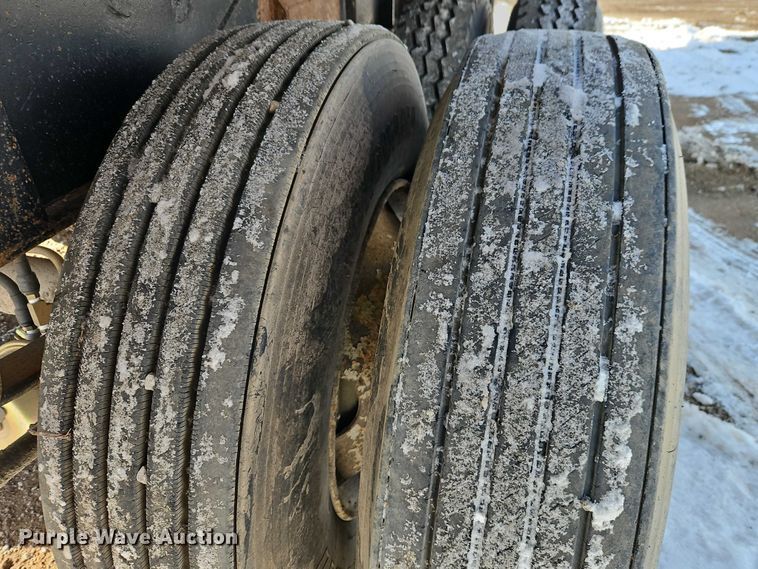 image for item EO4967 1970 Fruehauf  end dump trailer