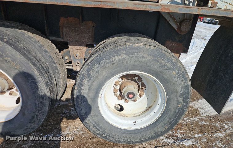 image for item EO4967 1970 Fruehauf  end dump trailer