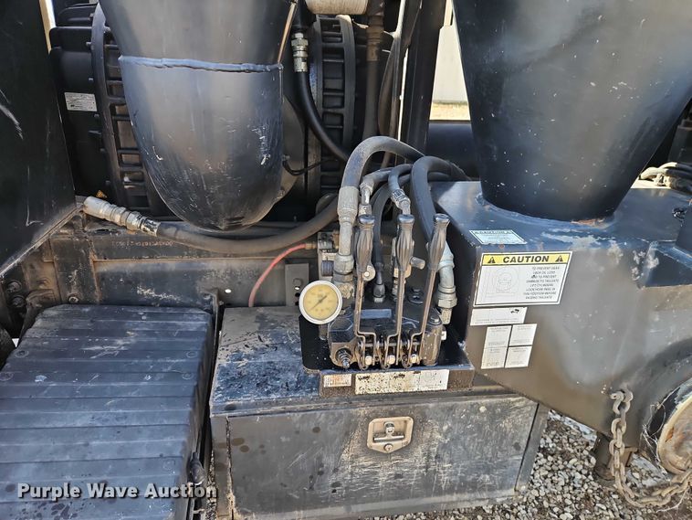 image for item EO4983 2000 Volvo WG sewer jetter truck