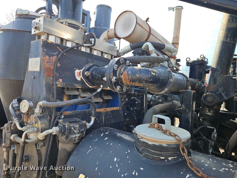 image for item EO4983 2000 Volvo WG sewer jetter truck