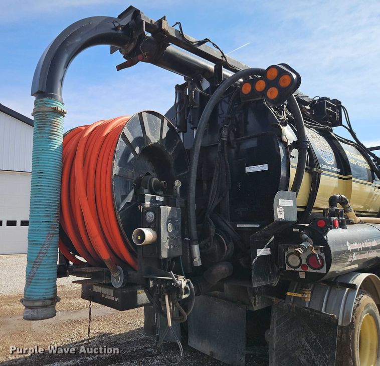 image for item EO4983 2000 Volvo WG sewer jetter truck