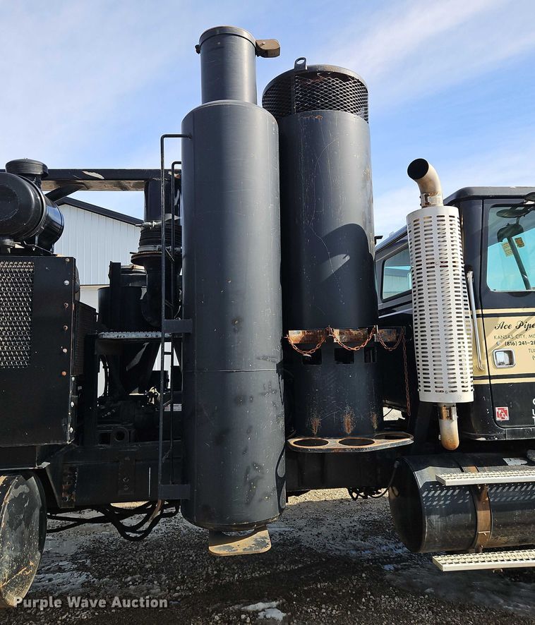 image for item EO4983 2000 Volvo WG sewer jetter truck