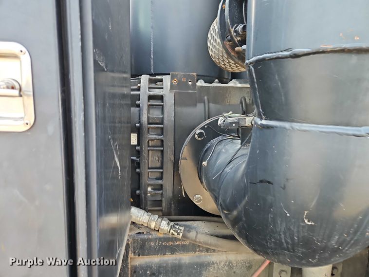 image for item EO4983 2000 Volvo WG sewer jetter truck