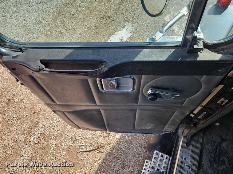 image for item EO4983 2000 Volvo WG sewer jetter truck