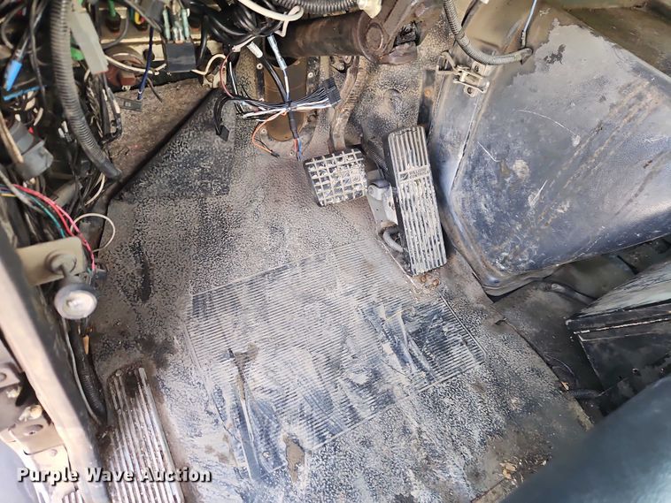 image for item EO4983 2000 Volvo WG sewer jetter truck