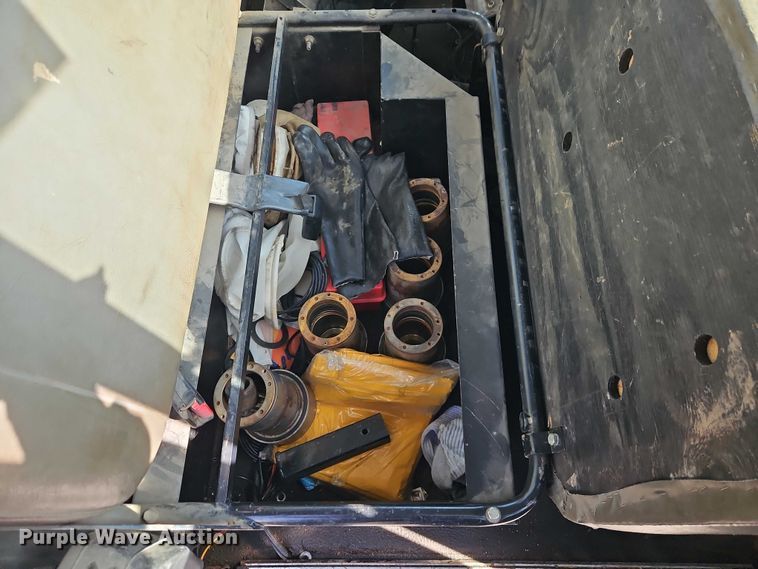 image for item EO4983 2000 Volvo WG sewer jetter truck