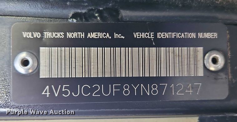 image for item EO4983 2000 Volvo WG sewer jetter truck