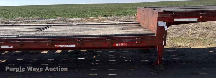 image for item EP2877 1982 Fruehauf PB-J2-DF19-42 drop deck equipment trailer