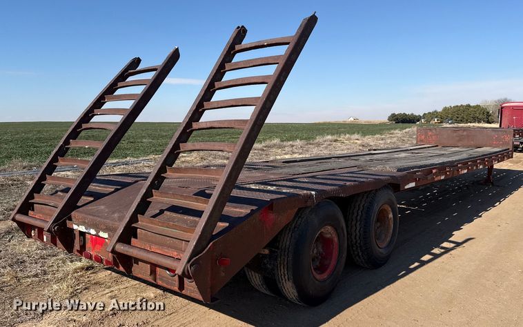 image for item EP2877 1982 Fruehauf PB-J2-DF19-42 drop deck equipment trailer