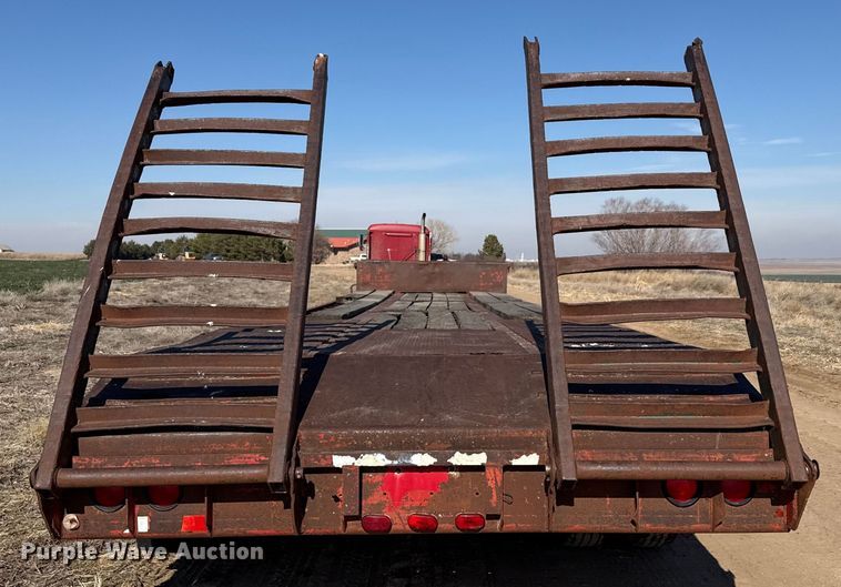 image for item EP2877 1982 Fruehauf PB-J2-DF19-42 drop deck equipment trailer