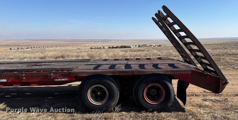 image for item EP2877 1982 Fruehauf PB-J2-DF19-42 drop deck equipment trailer