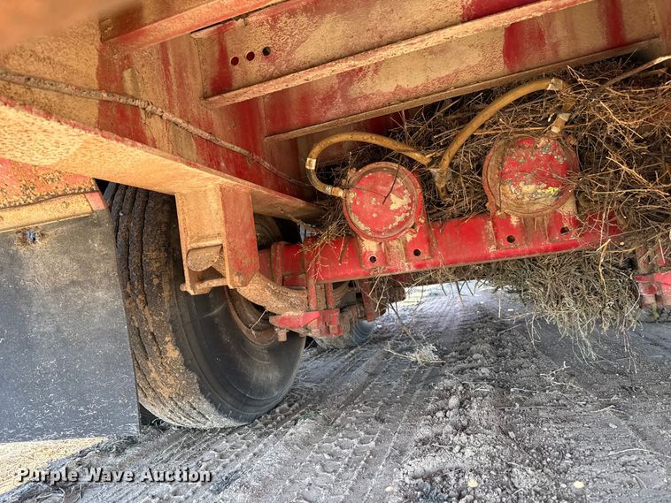 image for item EP2877 1982 Fruehauf PB-J2-DF19-42 drop deck equipment trailer