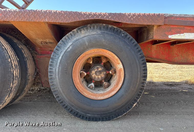 image for item EP2877 1982 Fruehauf PB-J2-DF19-42 drop deck equipment trailer