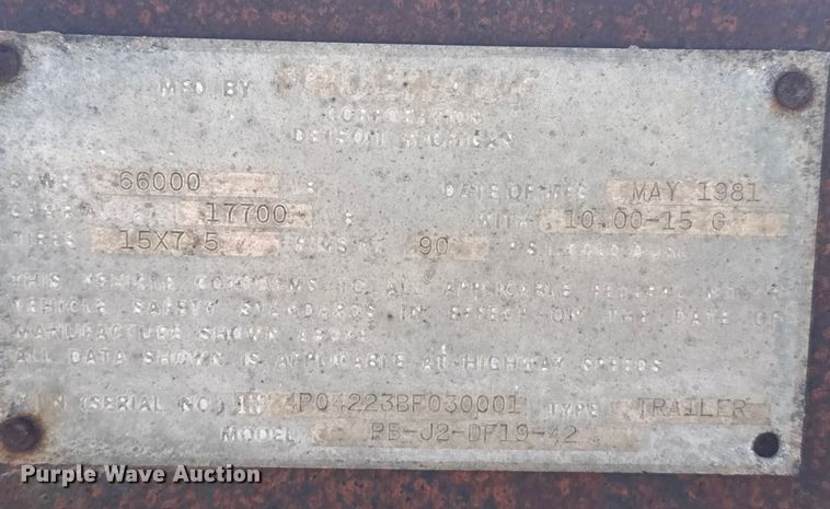 image for item EP2877 1982 Fruehauf PB-J2-DF19-42 drop deck equipment trailer