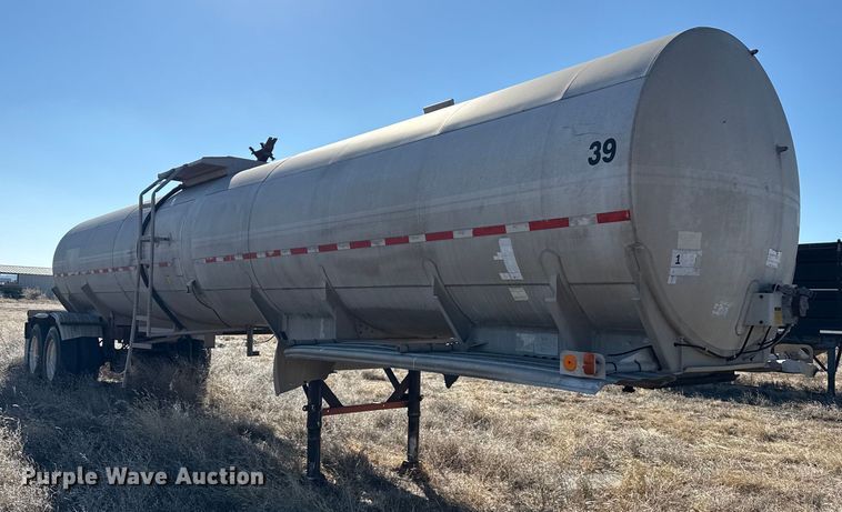 image for item EP2884 1977 FRUE tank trailer