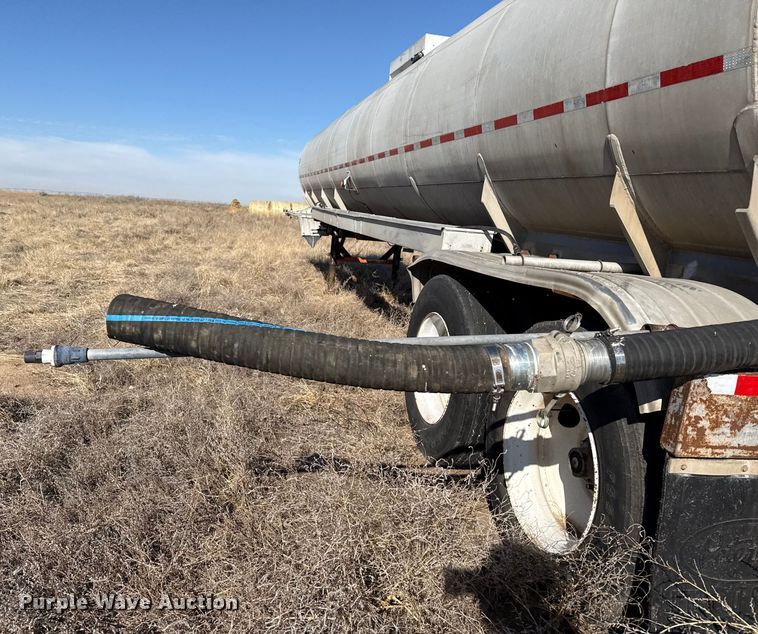 image for item EP2884 1977 FRUE tank trailer