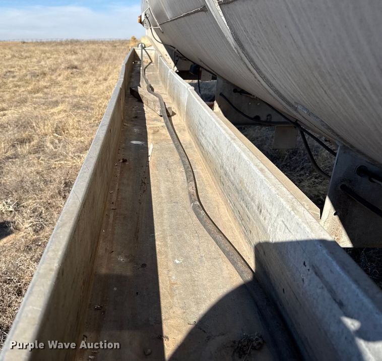 image for item EP2884 1977 FRUE tank trailer