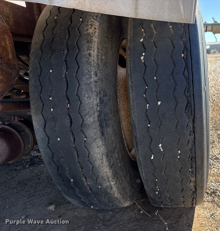 image for item EP2884 1977 FRUE tank trailer