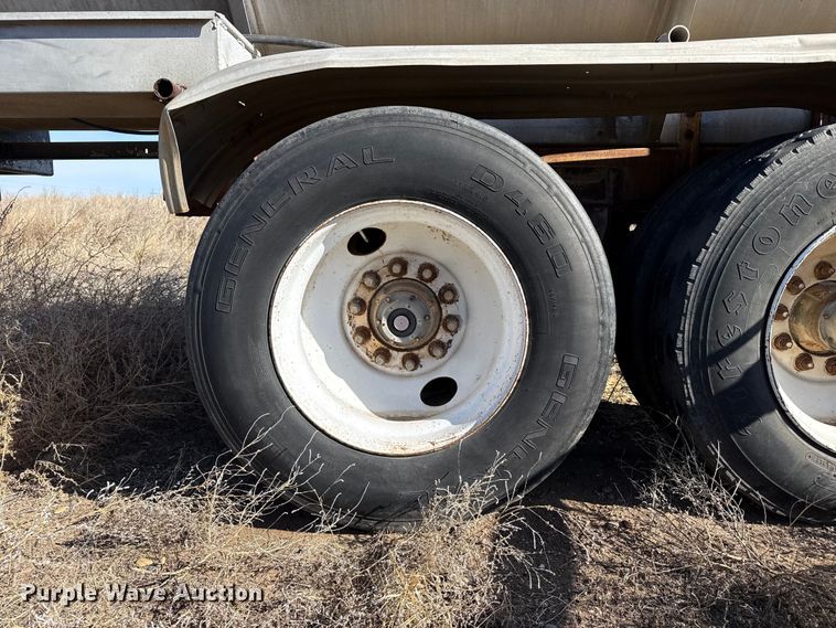 image for item EP2884 1977 FRUE tank trailer