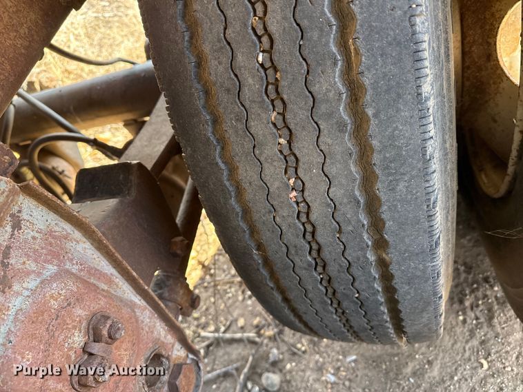 image for item EP2884 1977 FRUE tank trailer