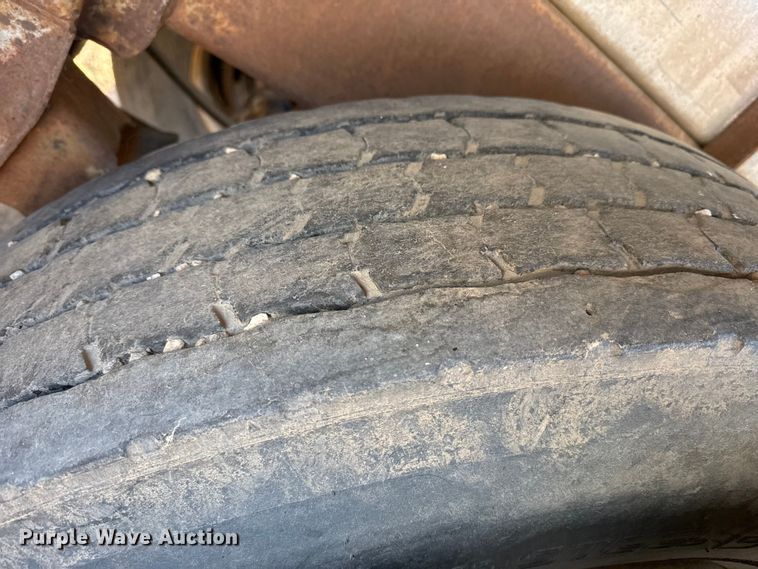 image for item EP2884 1977 FRUE tank trailer