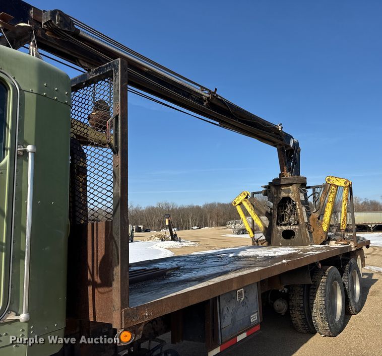 image for item ER0409 2001 Kenworth T880 flatbed truck