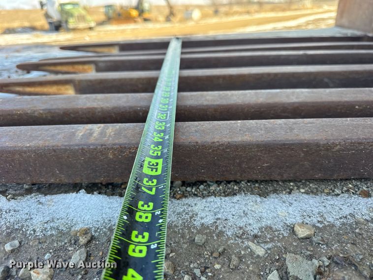 image for item ER0409 2001 Kenworth T880 flatbed truck