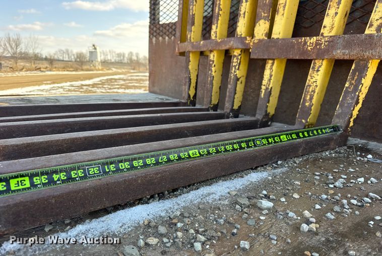 image for item ER0409 2001 Kenworth T880 flatbed truck