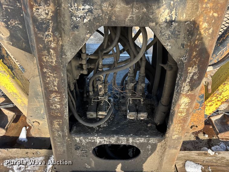 image for item ER0409 2001 Kenworth T880 flatbed truck